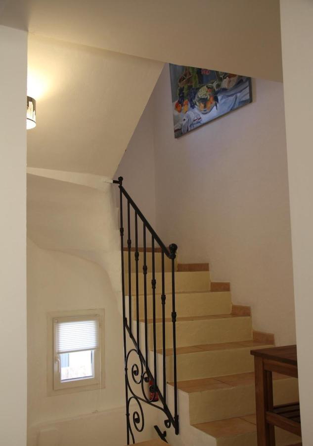 Agreable Maison De Ville Eyragues Buitenkant foto