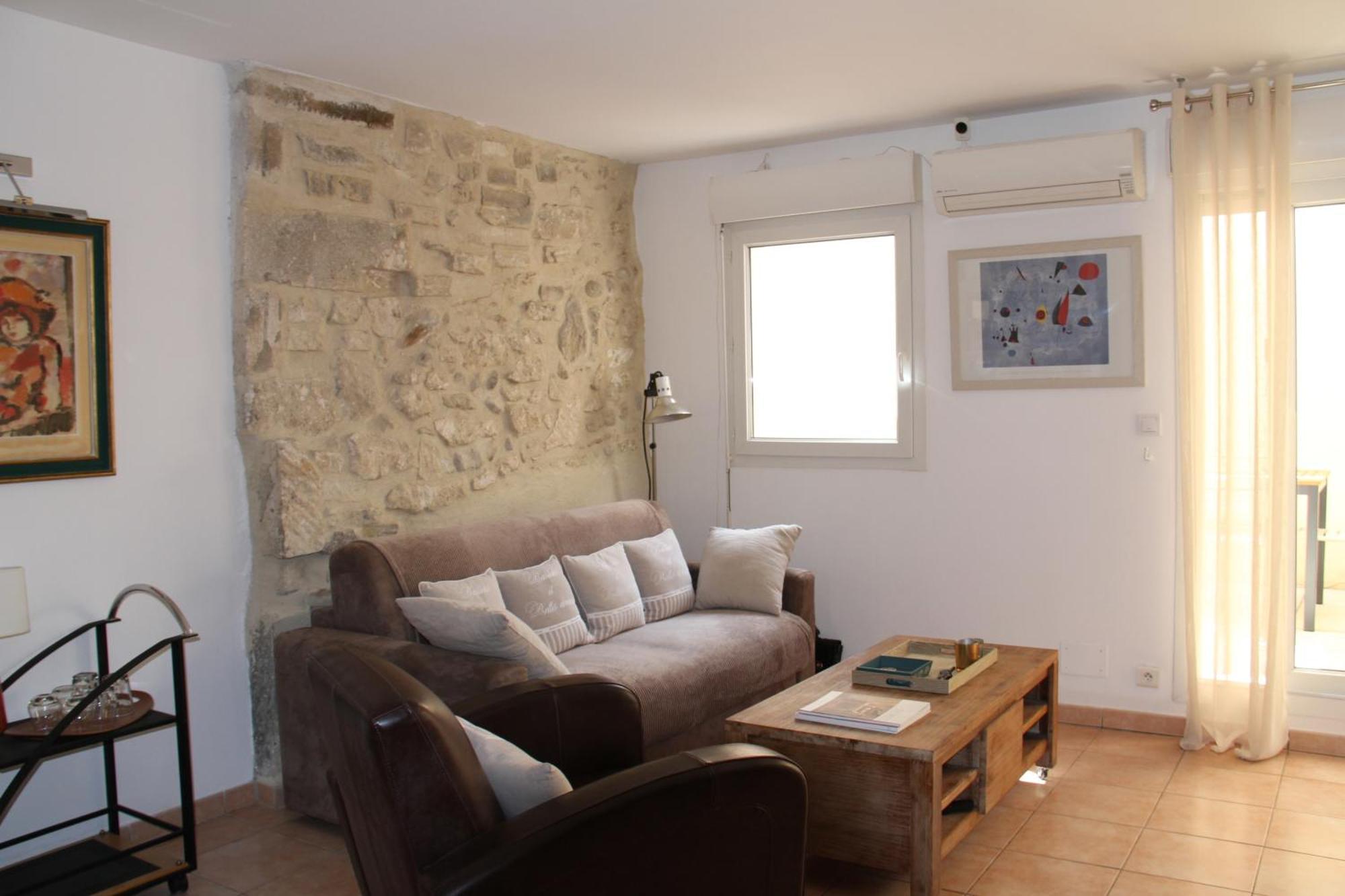 Agreable Maison De Ville Eyragues Buitenkant foto